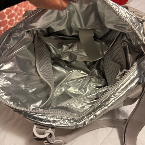 Dagne Dover Silver Quilted Women's Bag - Picture 6 of 10